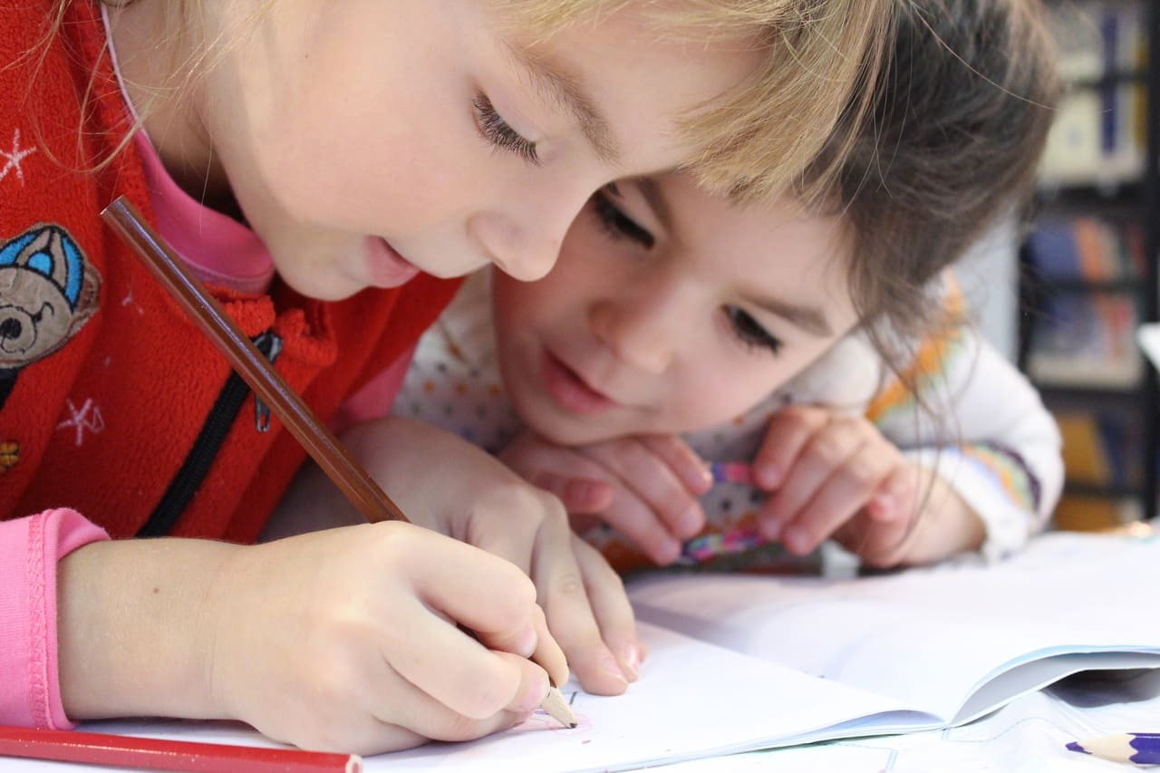 notebook-writing-person-pencil-girl-play-837883-pxhere.com-1